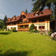 Apartments and studios Miroslav